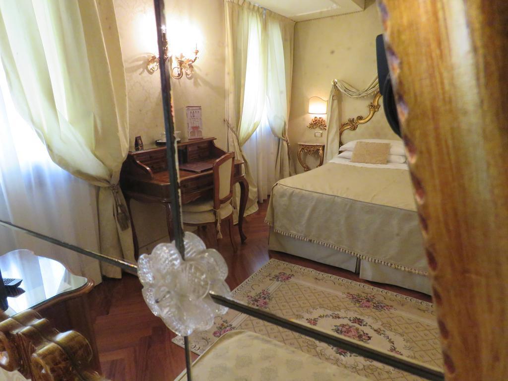 Hotel Antico Doge - A Member Of Elizabeth Hotel Group Venice Ngoại thất bức ảnh