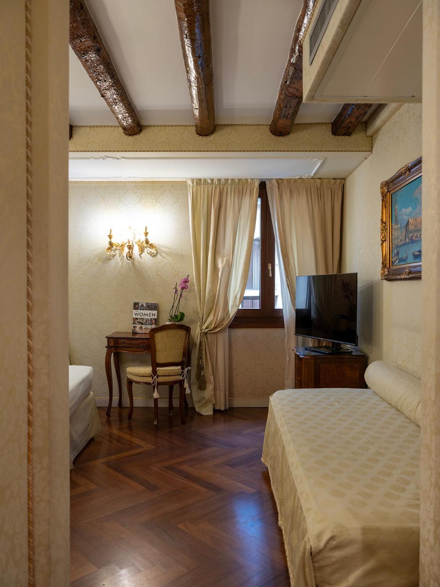 Hotel Antico Doge - A Member Of Elizabeth Hotel Group Venice Ngoại thất bức ảnh