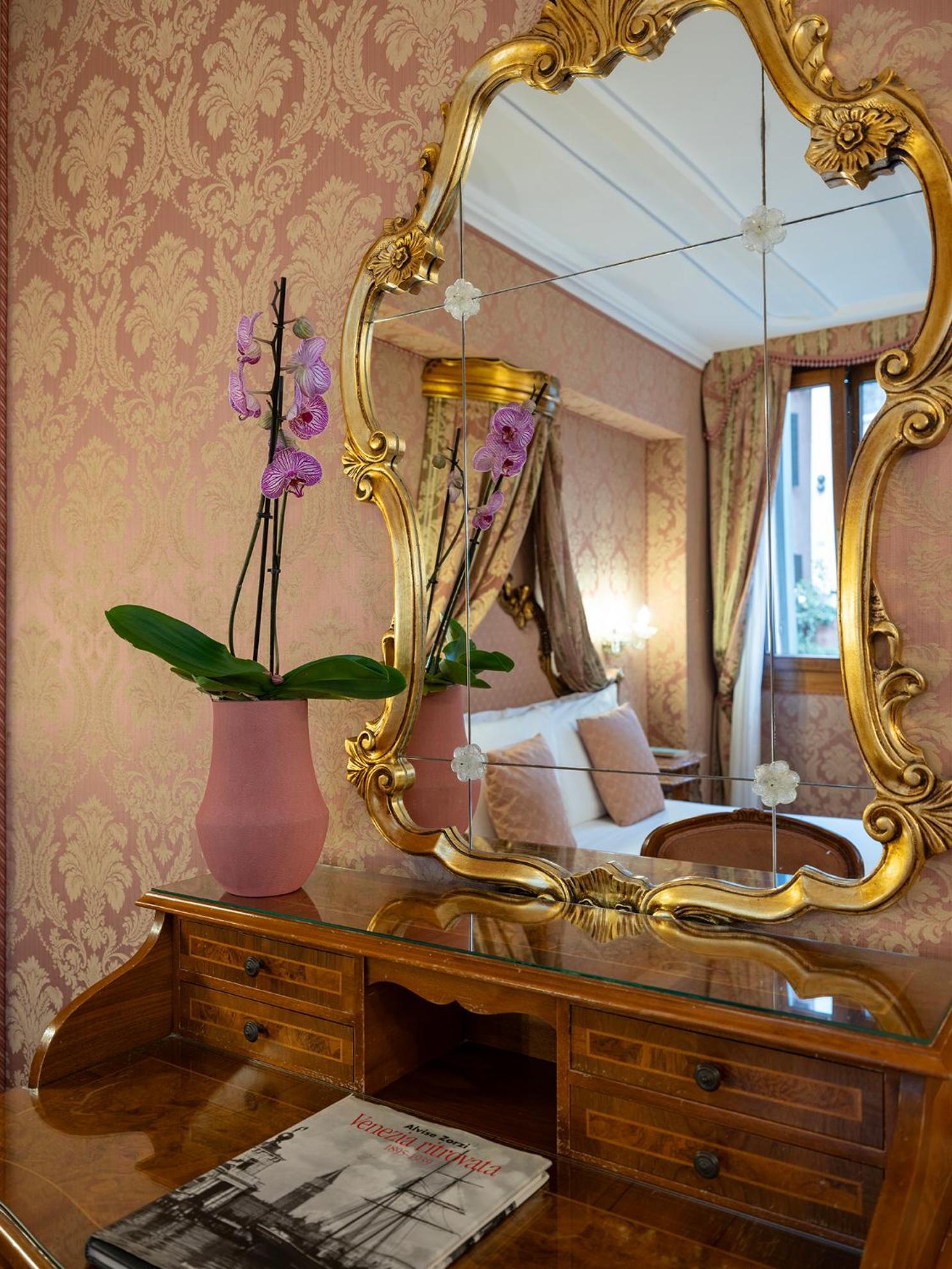 Hotel Antico Doge - A Member Of Elizabeth Hotel Group Venice Ngoại thất bức ảnh